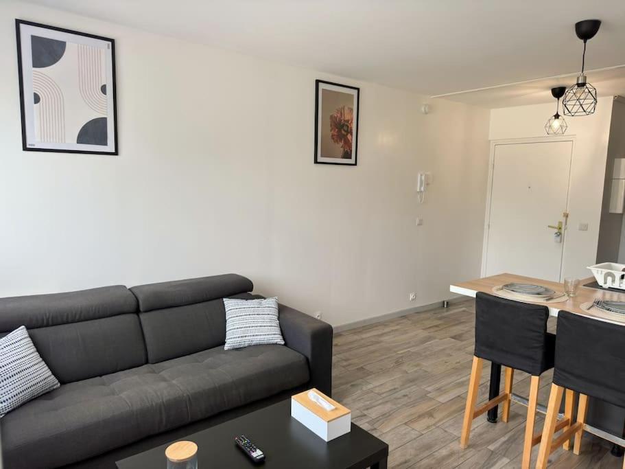 Luxurious And Stylish Studio Between Disney & Paris Champs-Sur-Marne Extérieur photo