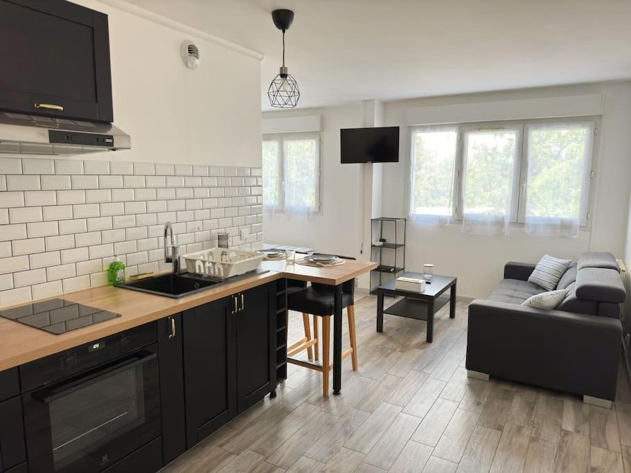 Luxurious And Stylish Studio Between Disney & Paris Champs-Sur-Marne Extérieur photo